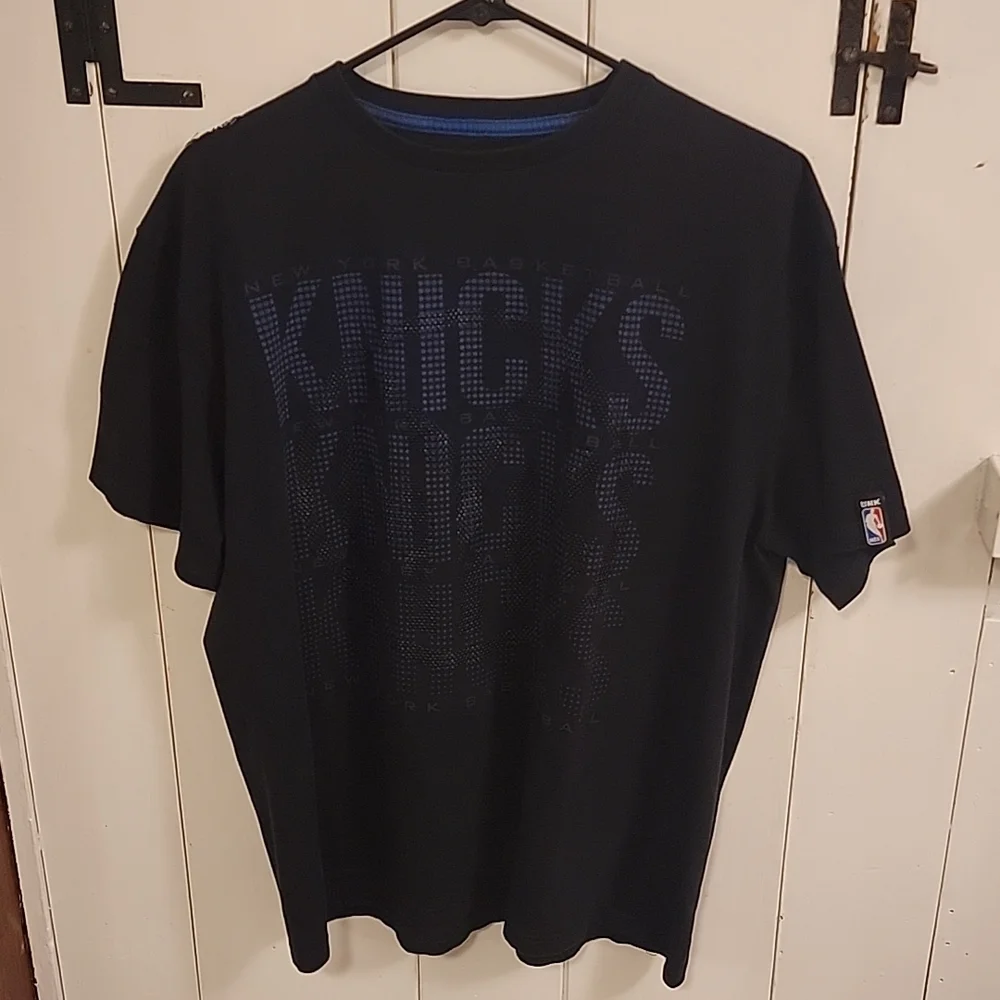 UNK New York Knicks Short Sleeve. Large, Black and Blue - Picture 1 of 3